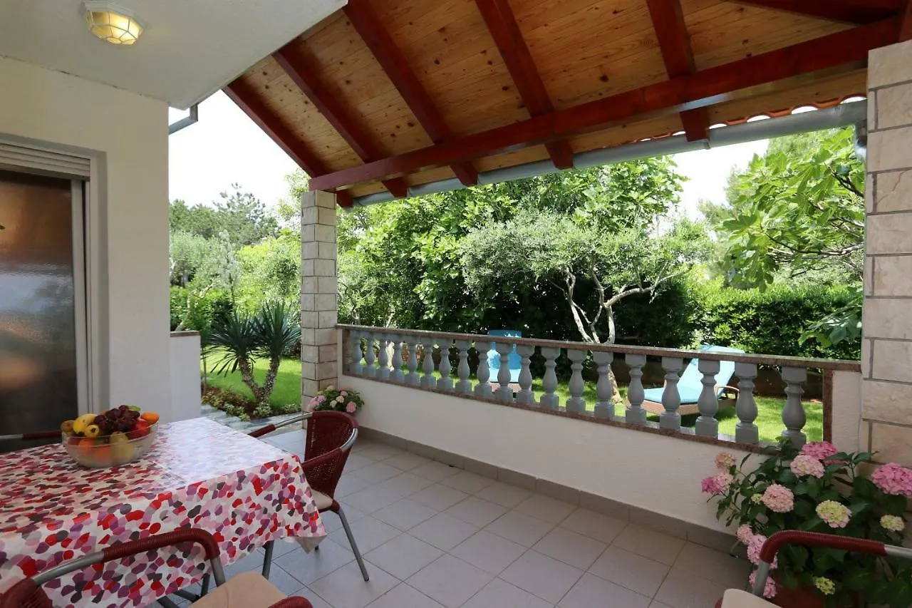 Villa Marica Silo  0*, Silo (Krk) Croatia