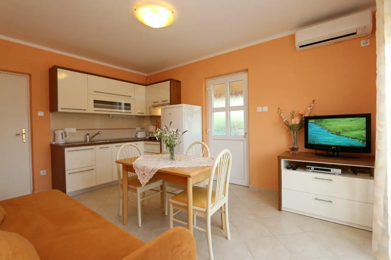 Apartment Villa Marica Silo  Croatia